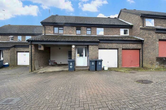 1 Bedroom Flat To Rent In Lapwing Rise, Stevenage, SG2