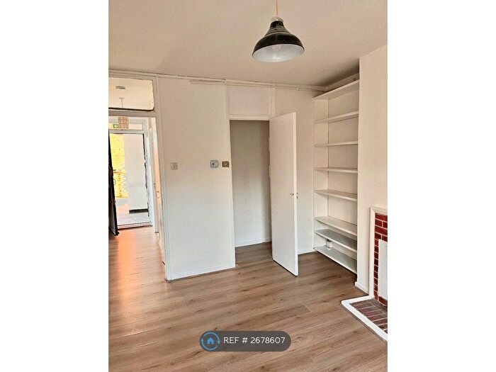 1 Bedroom Flat To Rent In London, London, N5