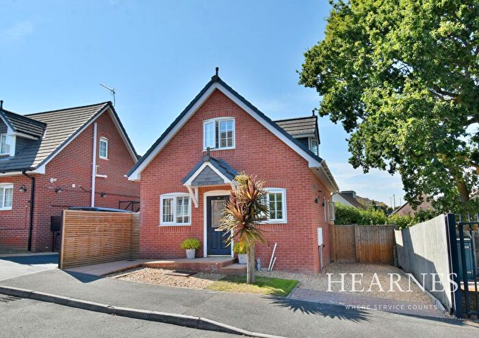 3 Bedroom Detached House For Sale In Forton Close, Bournemouth, BH10
