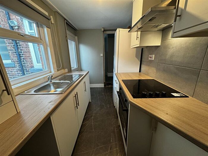 3 Bedroom Terraced House To Rent In High Street South, Langley Moor, DH7