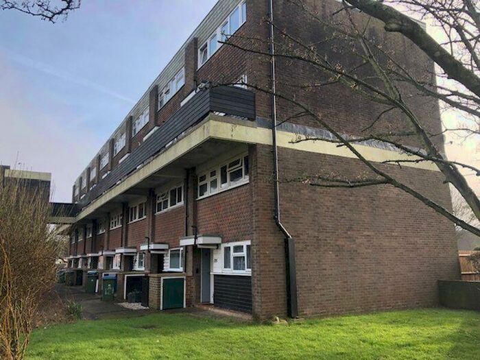 2 Bedroom Maisonette To Rent In Amberley Drive, Bognor Regis, PO21