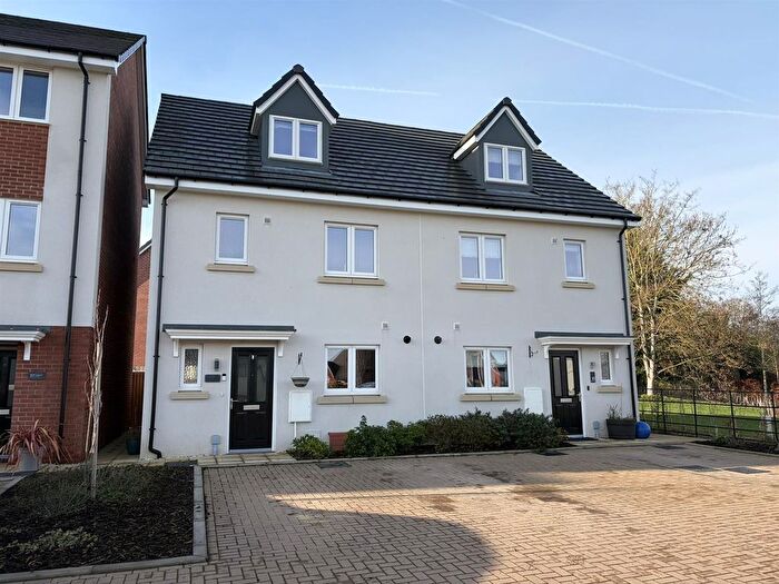 4 Bedroom Property For Sale In Wenlock Way, Daventry, NN11