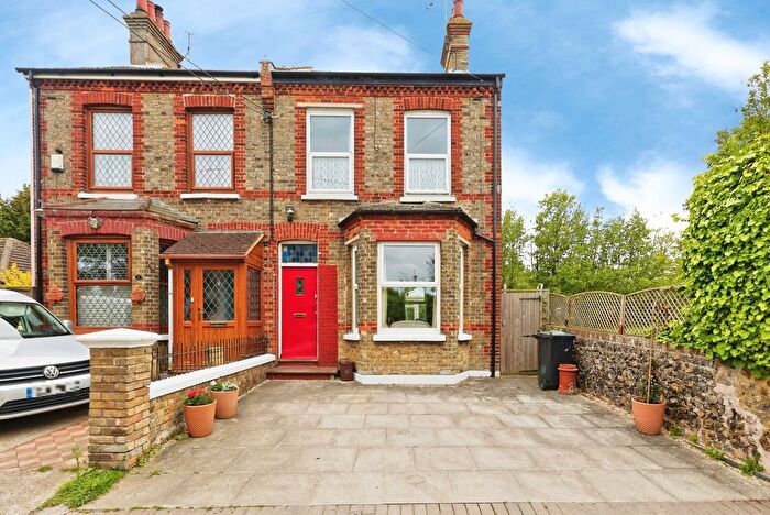 3 Bedroom Semi-Detached House For Sale In St. Peters Footpath, Broadstairs, Kent, CT10