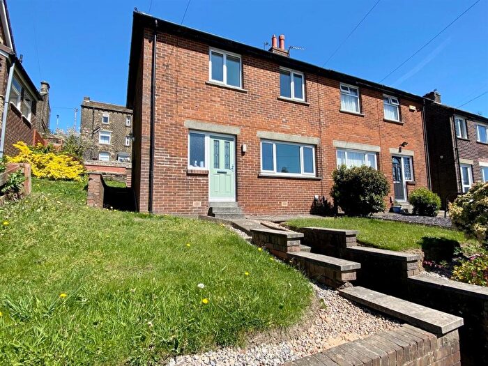 3 Bedroom Semi Detached House For Sale In Wheatfield Avenue, Huddersfield, HD3