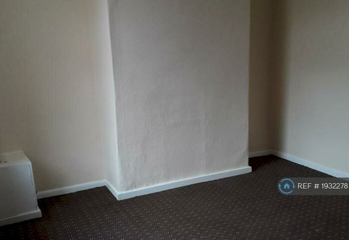 2 Bedroom Flat To Rent In Exchange Street, Colne, BB8