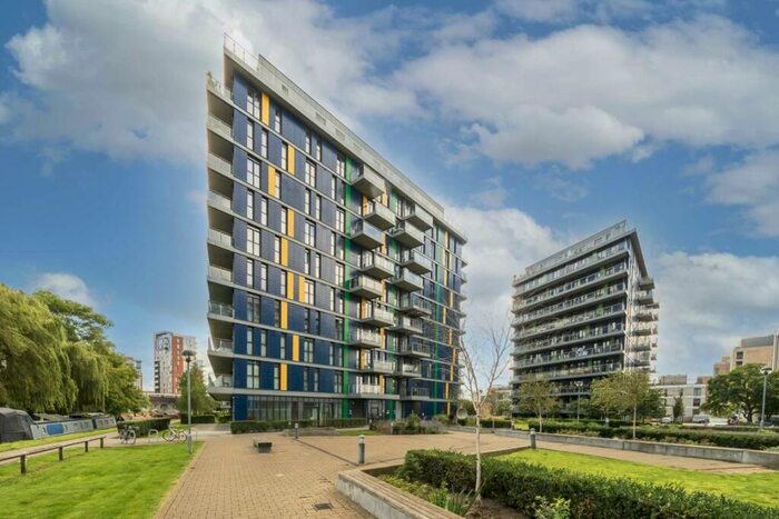 Flat To Rent In Hatton Road, Wembley, HA0