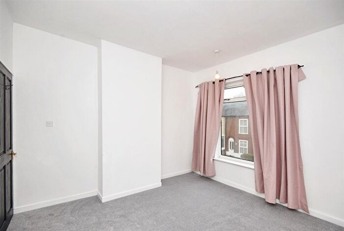 3 Bedroom Terraced House For Sale In Livingstone Street, Norwich, NR2