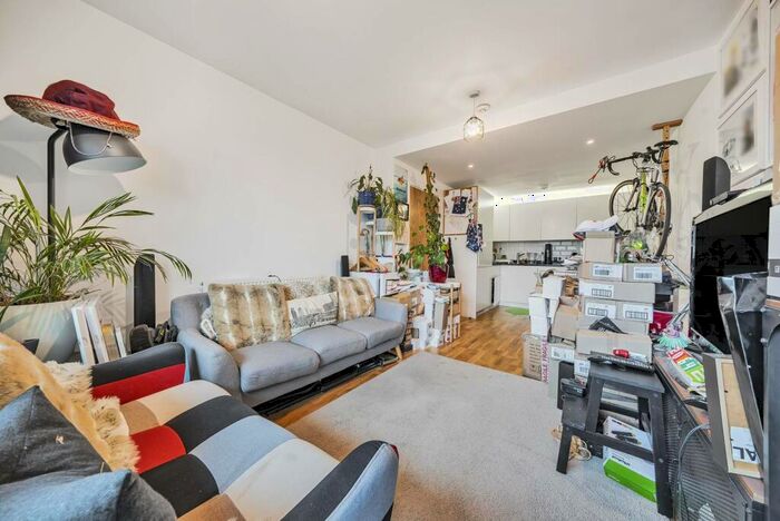 1 Bedroom Flat To Rent In Amelia Street, Elephant And Castle, SE17