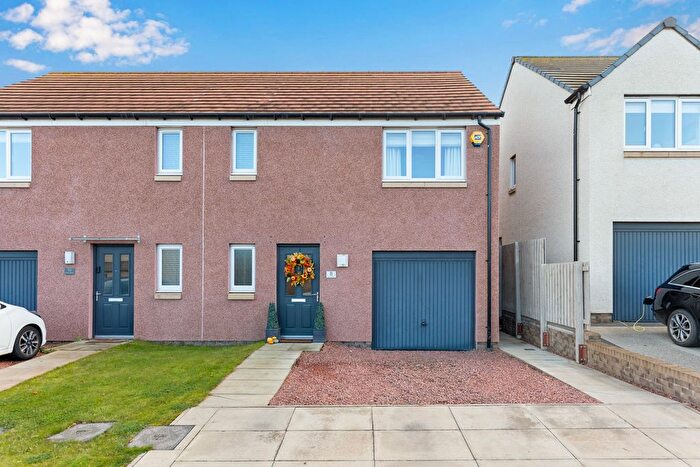 3 Bedroom Semi-detached House For Sale In Innes Neuk, Wallyford, EH21