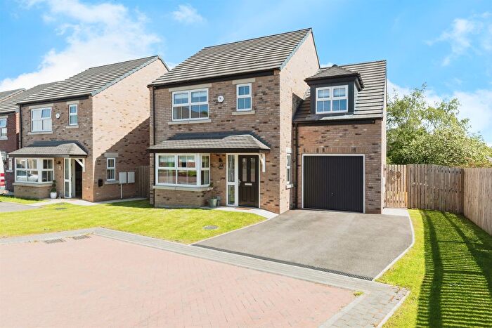 4 Bedroom Detached House For Sale In Meadow Croft, Hemsworth, Pontefract, WF9
