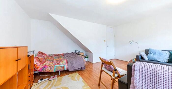 4 Bedroom Apartment To Rent In Crowndale Road, Camden, London, NW1