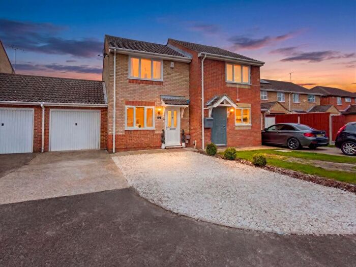 2 Bedroom Semi-Detached House For Sale In Spellbrook Close, Wickford, SS12
