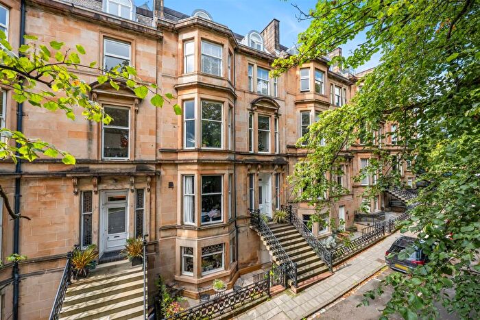 2 Bedroom Flat For Sale In / Bowmont Gardens, Dowanhill, G12