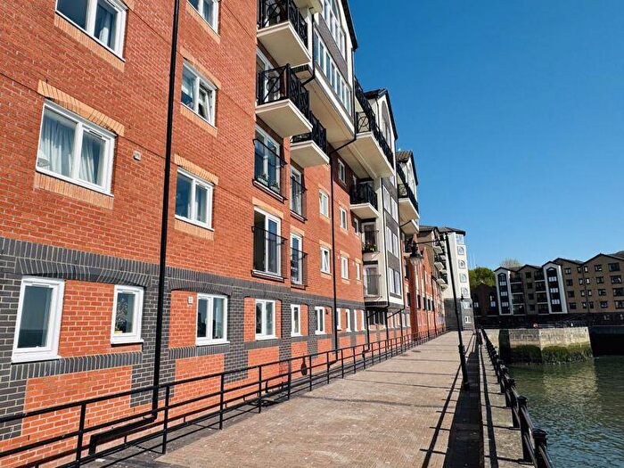 3 Bedroom Apartment For Sale In Dolphin Quay, Clive Street, North Shields, NE29