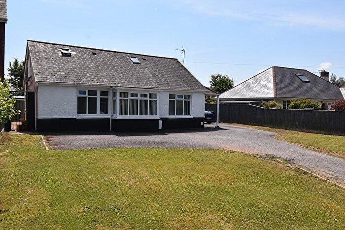 4 Bedroom Detached House For Sale In Bridge Road, Countess Wear, Exeter, EX2