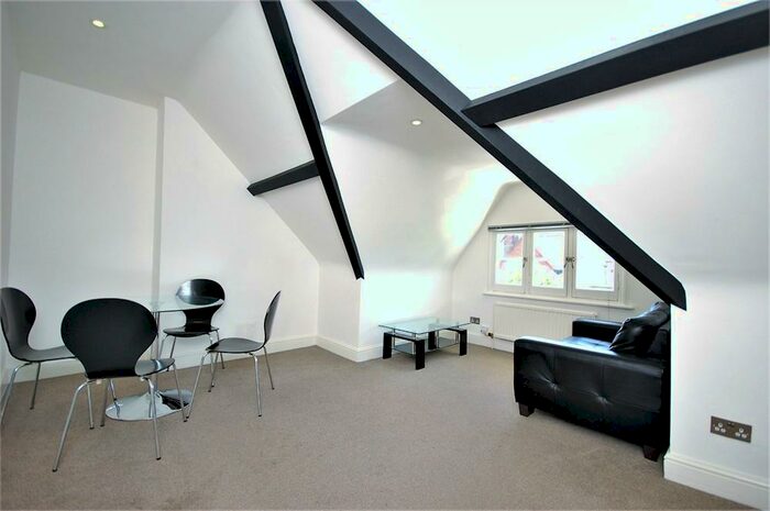 2 Bedroom Flat To Rent In Stanley Gardens, Willesden Green, NW2