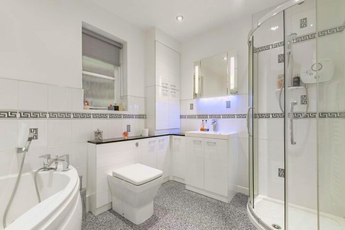 5 Bedroom Detached House For Sale In Brookfield Close, Hunt End, Redditch, B97