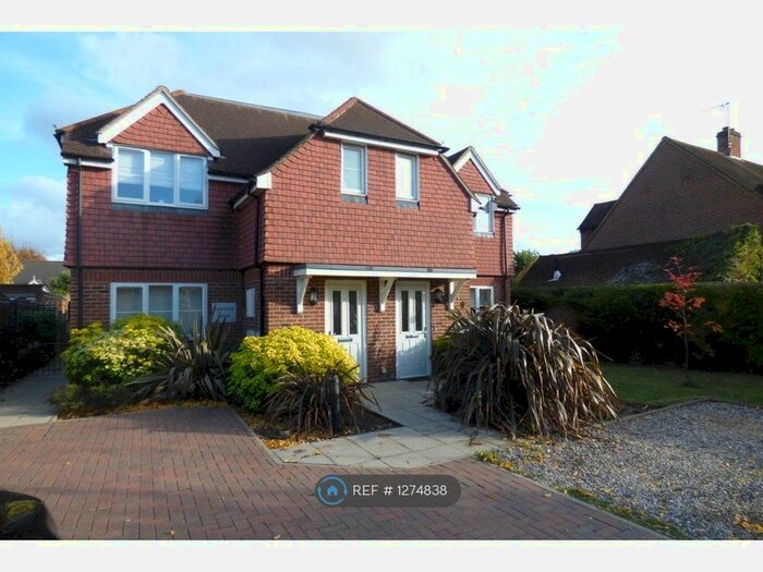 1 Bedroom Flat To Rent In Harpsden House, Maidenhead SL6