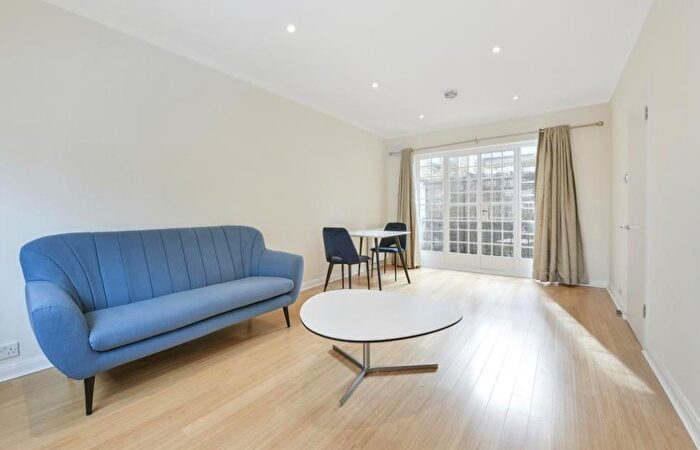 3 Bedroom Apartment To Rent In Broadley Terrace, Marylebone, London, NW1