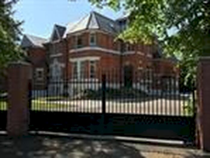 2 Bedroom Flat To Rent In Flat, Burnage Lane, Manchester, M19