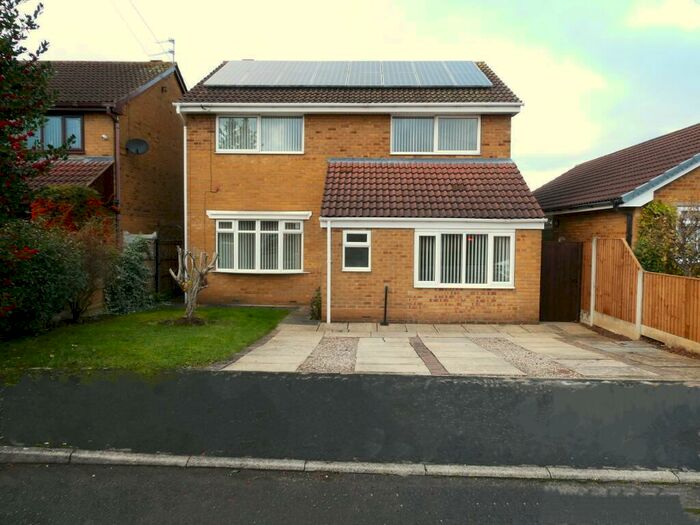 4 Bedroom Detached House To Rent In Lichen Close, Edenthorpe, DN3