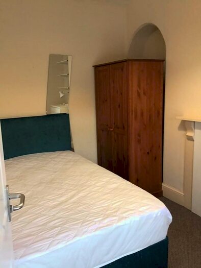 3 Bedroom Terraced House To Rent In Penchwintan Road, Bangor, Gwynedd, LL57