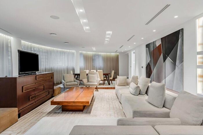 4 Bedroom Apartment To Rent In Park Road, London, NW8