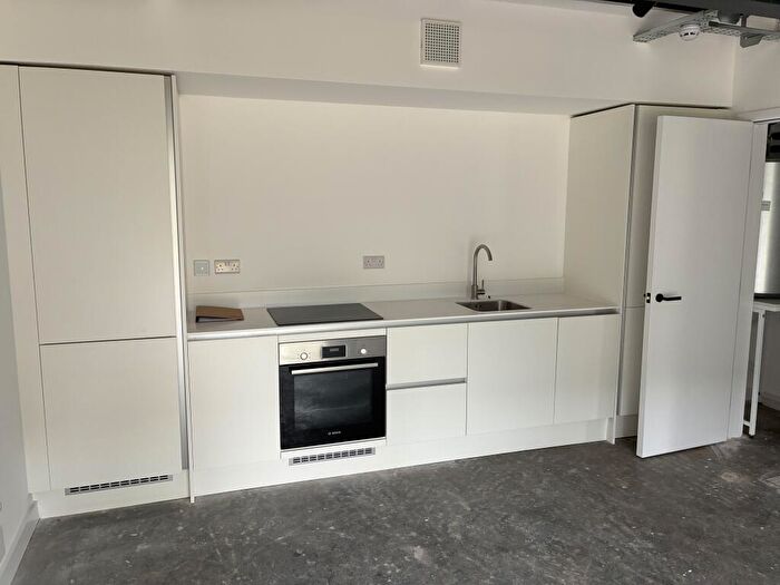 1 Bedroom Flat To Rent In Hidden Gardens, Bramley, Leeds, LS5