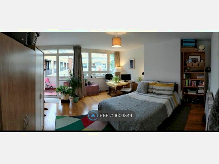 3 Bedroom Flat To Rent In Mandeville House, London, SE1