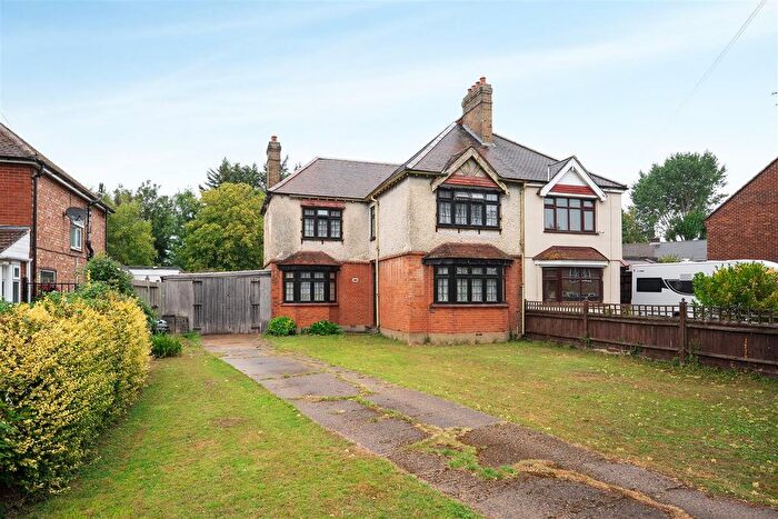 4 Bedroom Semi-Detached House For Sale In Fairway Avenue, West Drayton, UB7