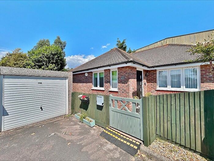 2 Bedroom Detached Bungalow For Sale In Kingsmead Avenue, Stubbington, Fareham, PO14