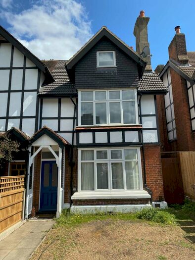 1 Bedroom Flat To Rent In Langley Park Road, Sutton, SM2