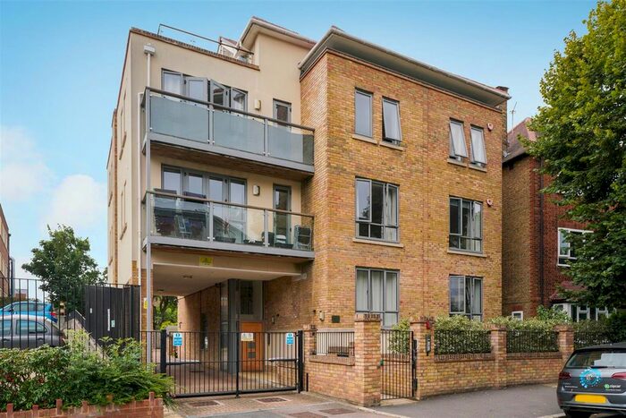 1 Bedroom Flat To Rent In Hartington Road, London, W13