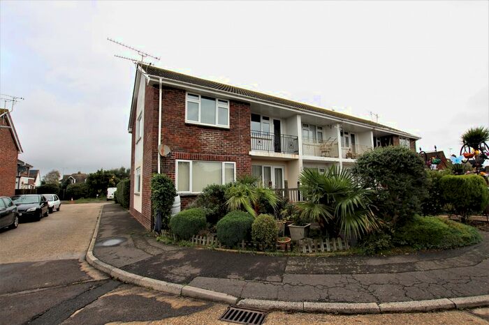 2 Bedroom Flat To Rent In Beechlands Court, Montpelier Road, East Preston BN16