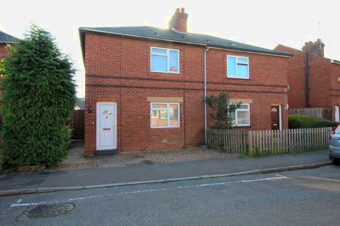 2 Bedroom Semi-Detached House To Rent In Cowper Road, Huntingdon, PE29