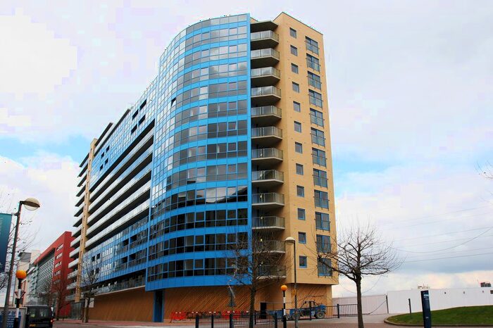 2 Bedroom Flat To Rent In Western Gateway, London, E16