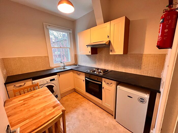 Studio To Rent In Pleshey Road, London, N7