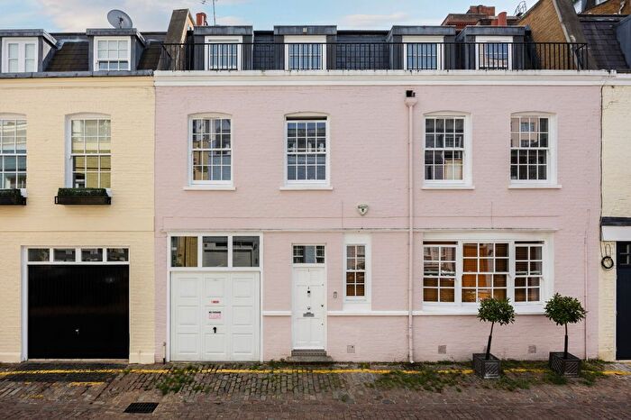 3 Bedroom Mews To Rent In Princes Gate Mews, London, SW7