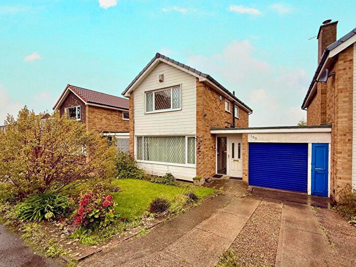 4 Bedroom Link Detached House To Rent In Hall Park Avenue, Horsforth, Leeds, West Yorkshire, LS18
