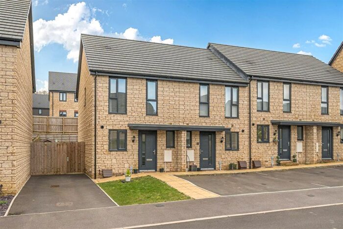 2 Bedroom End Terrace House For Sale In Wheatfield Avenue, Chippenham, SN14