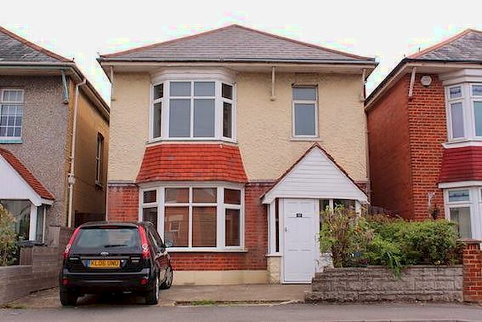 6 Bedroom House To Rent In Bedroom Detached House In Winton, BH9