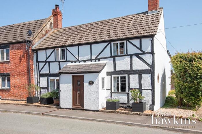 3 Bedroom End Of Terrace House For Sale In Bradenstoke, Chippenham, SN15