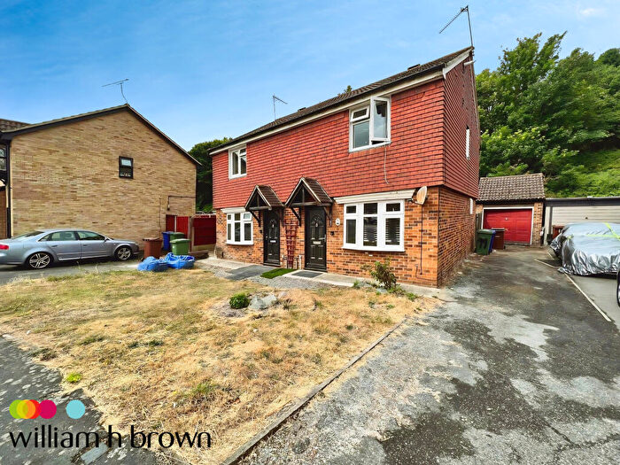 3 Bedroom Semi Detached House To Rent In Curling Lane, Badgers Dene, Grays, RM17