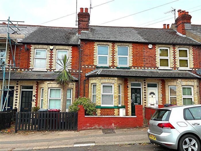 2 Bedroom Terraced House For Sale In Donkin Hill, Caversham, Reading, RG4