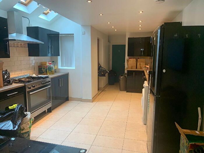 5 Bedroom House To Rent In Warwards Lane (D), Selly Oak, Birmingham, West Midlands, B29