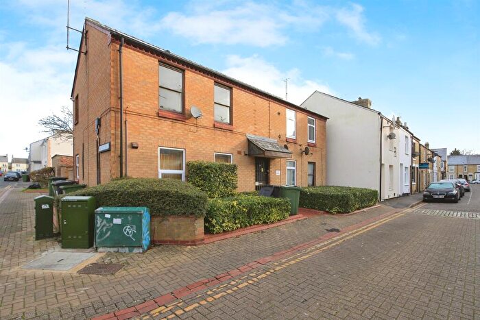 1 Bedroom Apartment For Sale In Whalley Street, Peterborough, PE1