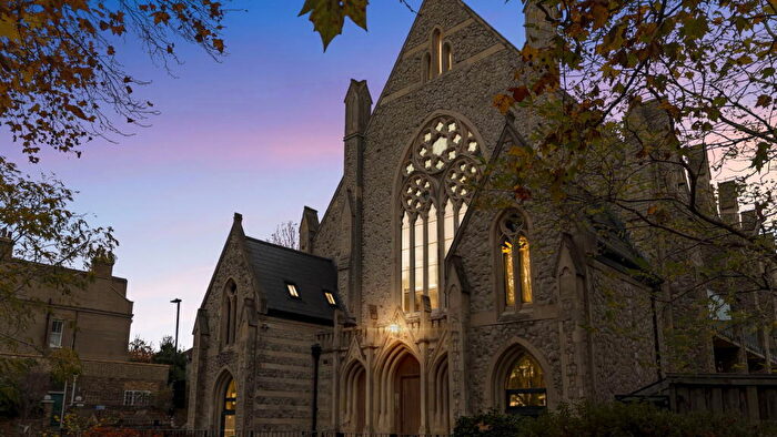 2 Bedroom Flat For Sale In Grove View Apartments, NW5