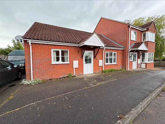 2 Bedroom Semi-Detached Bungalow For Sale In Conlie Close, Alford, LN13