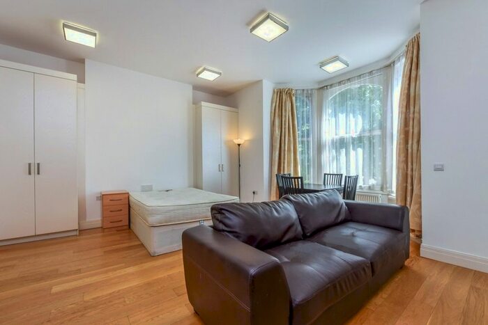 Studio To Rent In Mattock Lane, Ealing, W5