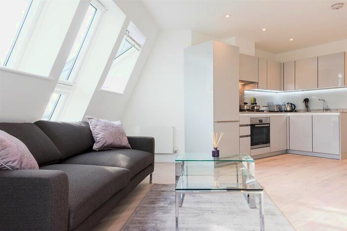 1 Bedroom Flat To Rent In Ostro House, Finchley Road, Hampstead, NW2